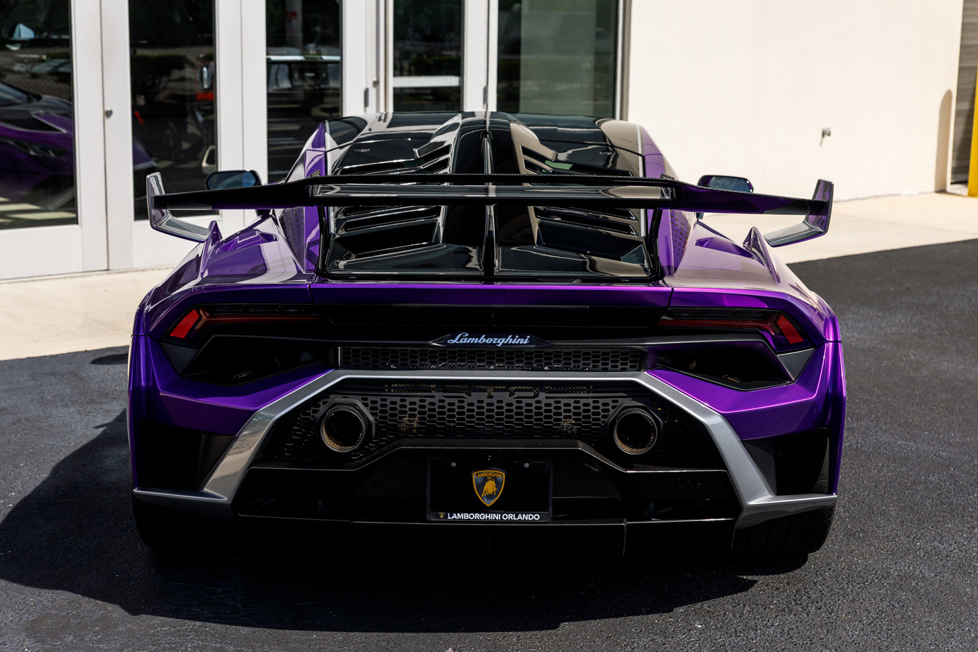 Used 2023 Lamborghini Huracan STO image 18