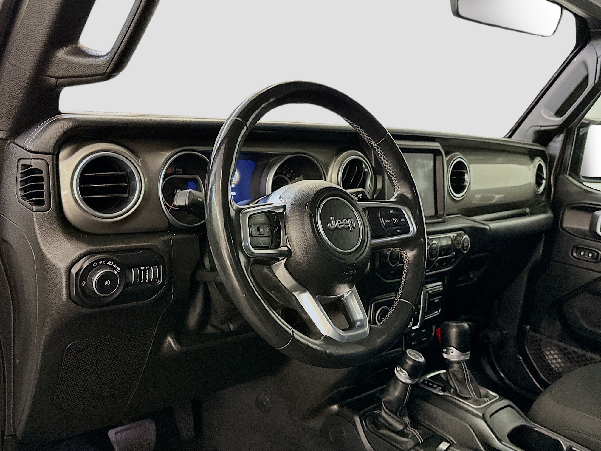 Used 2018 Jeep Wrangler Unlimited Sahara image 18