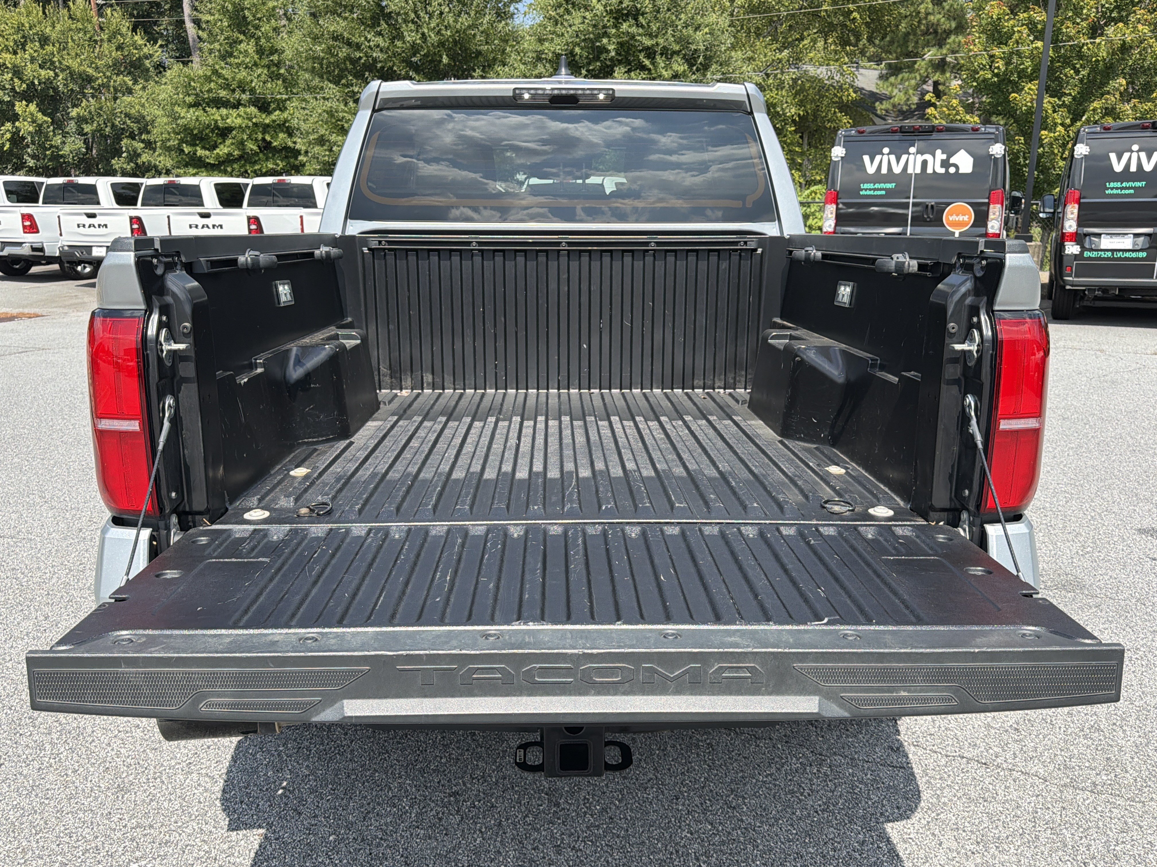 Used 2024 Toyota Tacoma TRD Sport AWD/4WD image 22