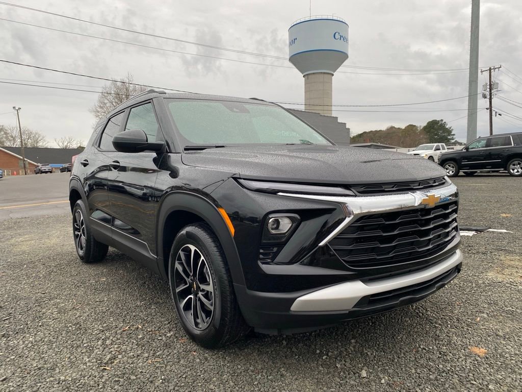 New 2026 Chevrolet TrailBlazer LT w/ LPO, Blackout Package FWD image 1