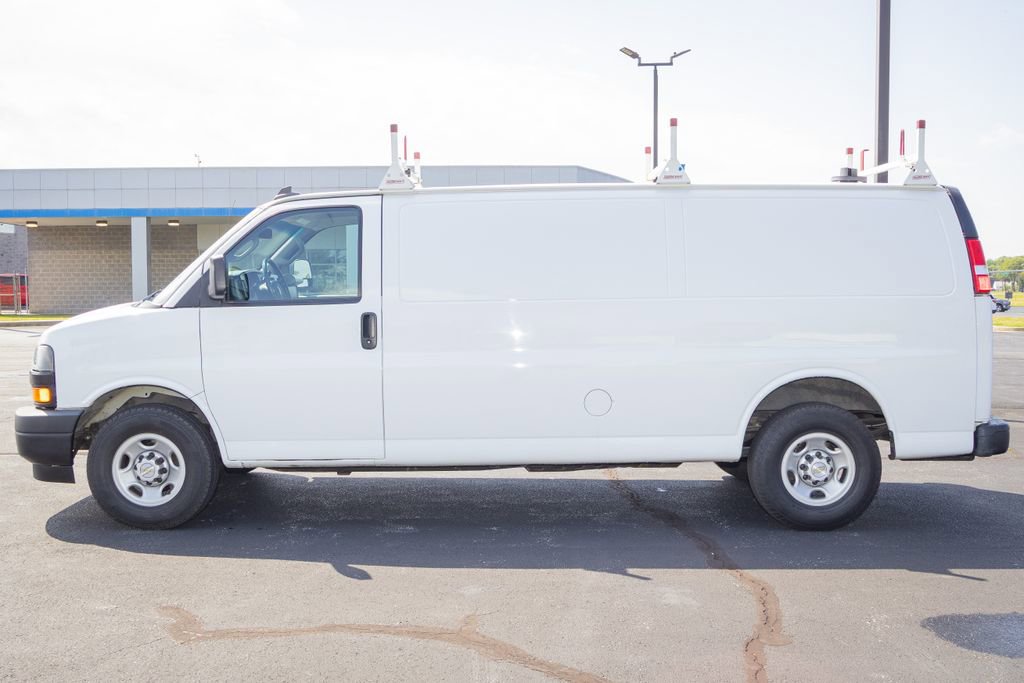 Used 2022 Chevrolet Express 2500 Extended w/ Driver Convenience Package RWD image 5