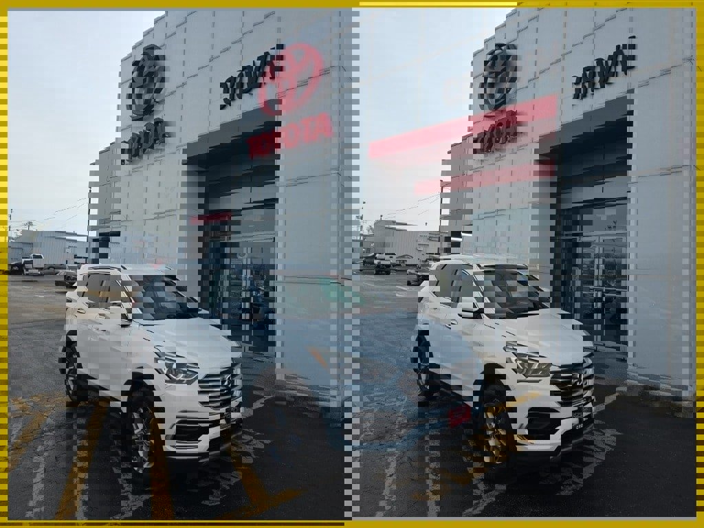 Used 2017 Hyundai Santa Fe Sport image 1