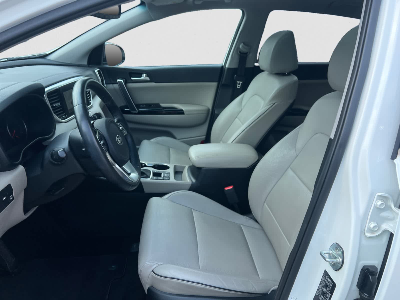 Used 2022 Kia Sportage EX w/ EX Technology Package AWD/4WD image 16