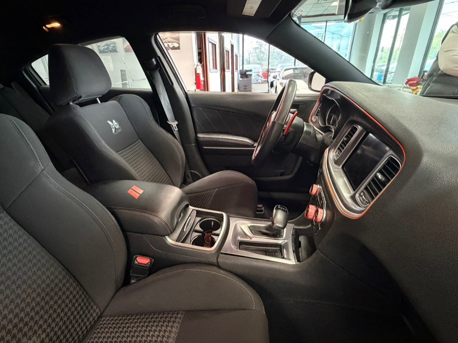 Used 2019 Dodge Charger Scat Pack w/ Navigation & Travel Group RWD image 38