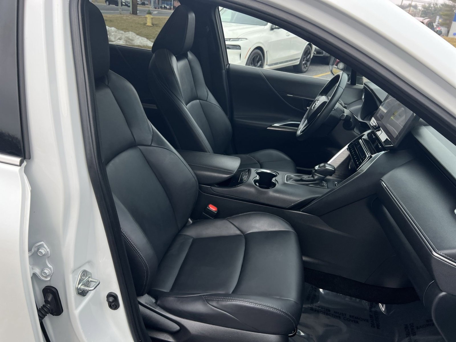 Used 2023 Toyota Venza Nightshade image 26