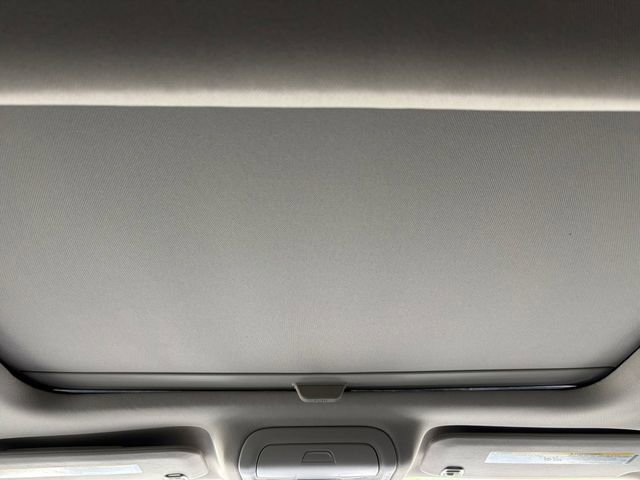 Used 2023 GMC Acadia Denali w/ Black Diamond Edition FWD image 7
