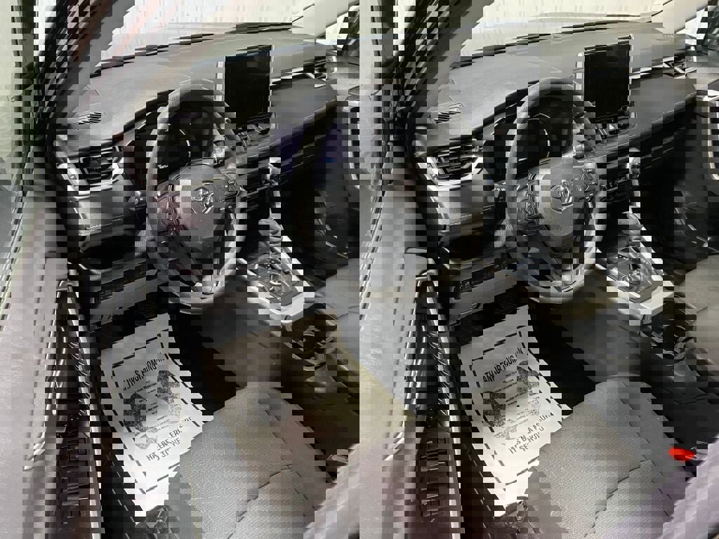 Used 2023 Toyota RAV4 XLE image 2