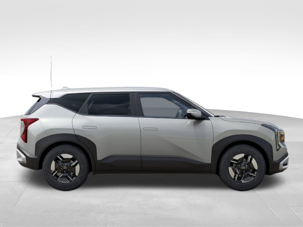 New 2027 Kia Seltos LX FWD image 7