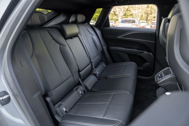 Used 2024 Cadillac Lyriq Luxury RWD image 48