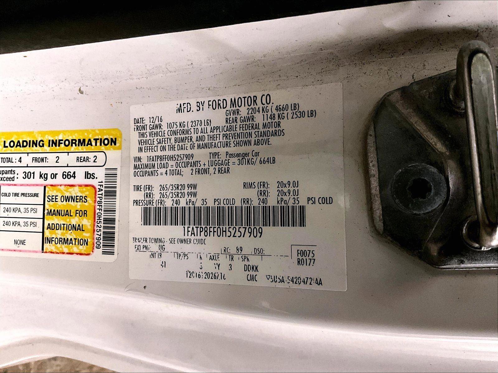 Used 2017 Ford Mustang GT Premium w/ Equipment Group 401A RWD image 32