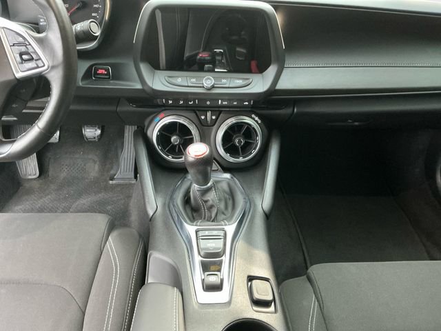 Used 2021 Chevrolet Camaro LT w/ Technology Package image 14