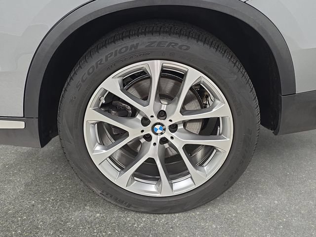 Used 2024 BMW X5 xDrive40i w/ Premium Package AWD/4WD image 31