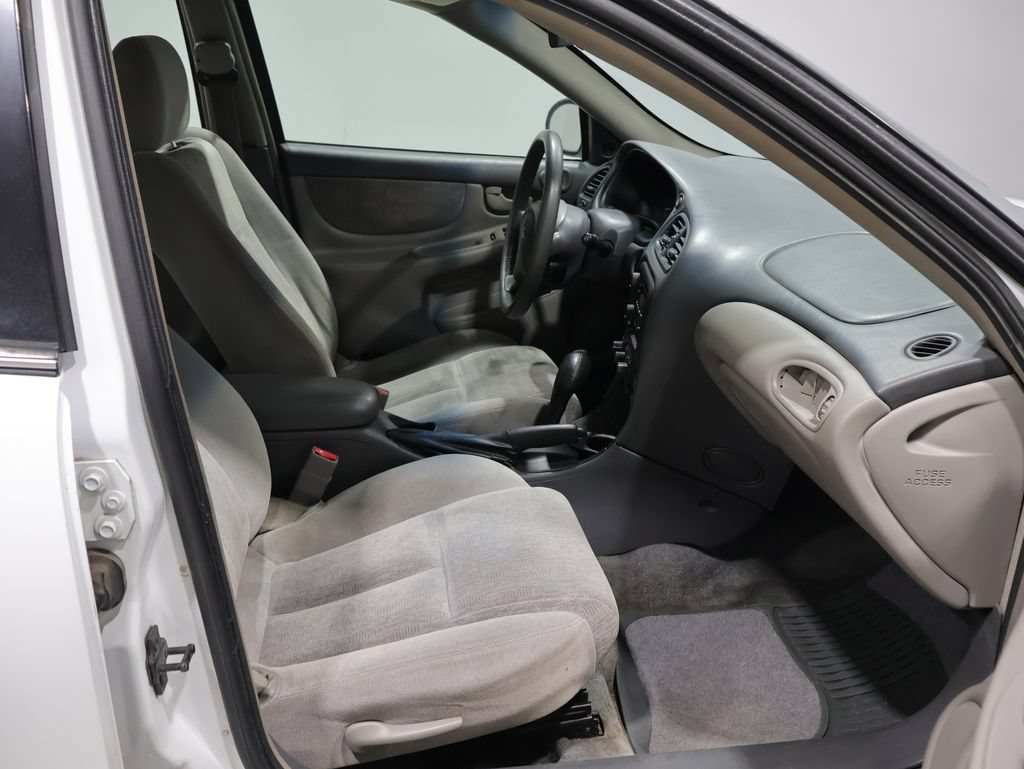 Used 2003 Oldsmobile Alero GL FWD image 22