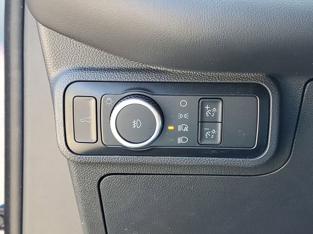 Used 2025 Ford Explorer ST-Line w/ ST-Line Street Pack AWD/4WD image 19