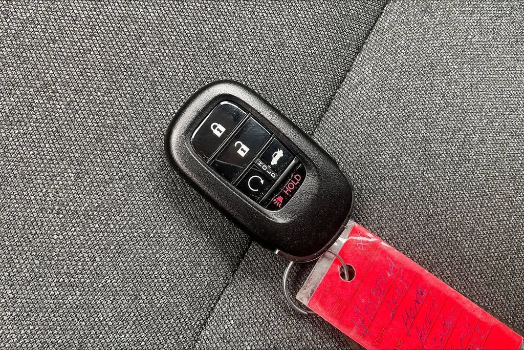 Used 2025 Jeep Wrangler Unlimited Sahara AWD/4WD image 11