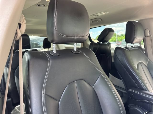 Used 2024 Chrysler Pacifica Touring-L FWD image 25