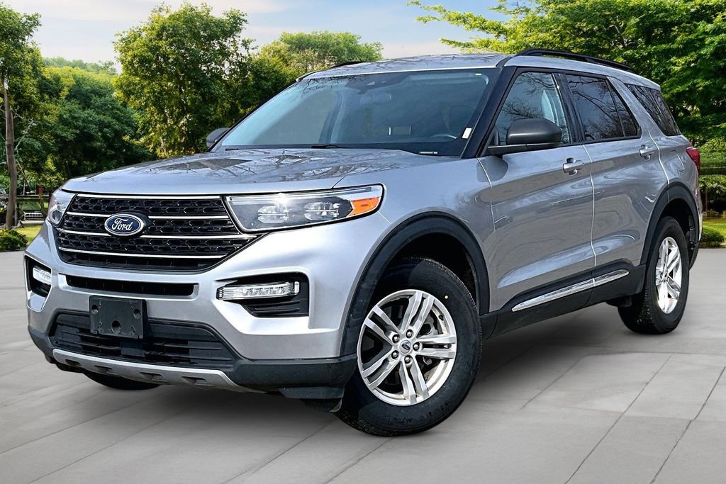 Certified 2023 Ford Explorer XLT w/ Equipment Group 202A image 11