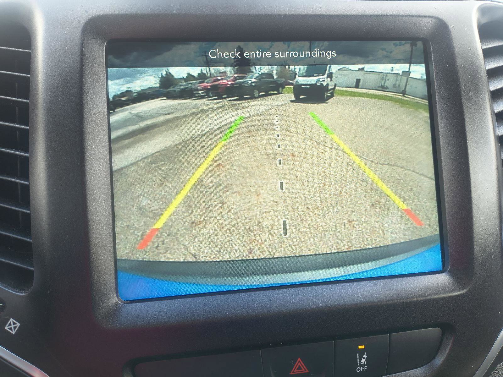 Used 2022 Jeep Cherokee Trailhawk w/ Premium Leather Package image 19