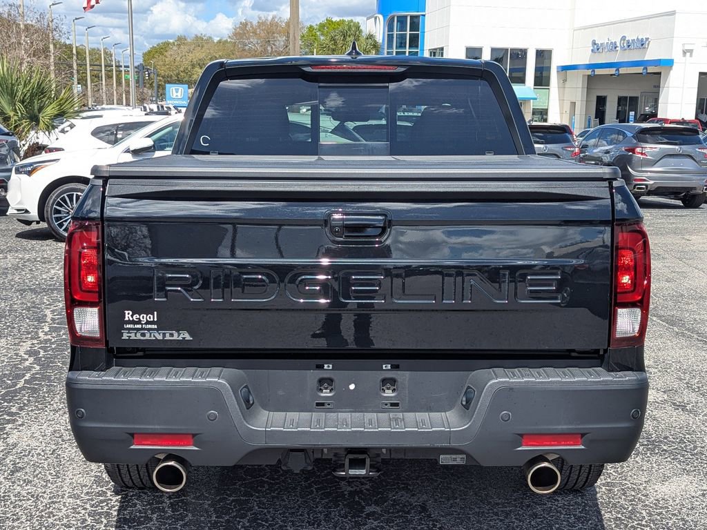 Used 2024 Honda Ridgeline Black Edition image 4