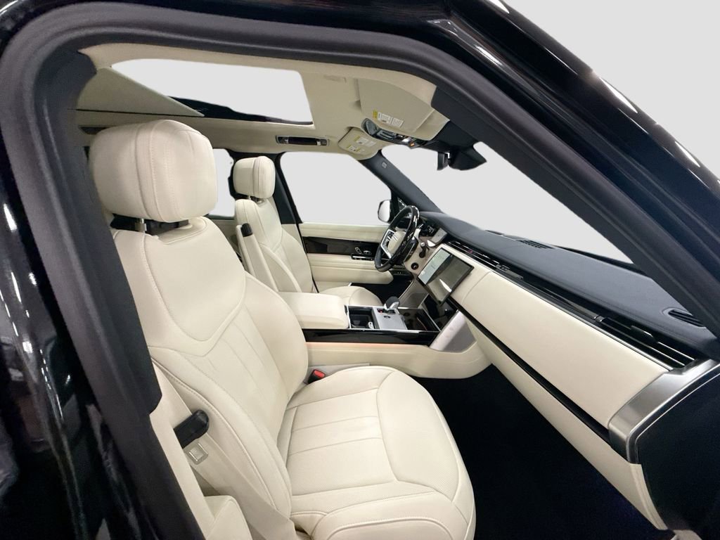New 2026 Land Rover Range Rover SE image 19