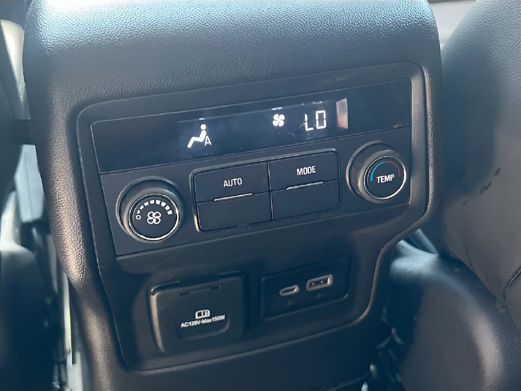 Used 2023 GMC Acadia SLT AWD/4WD image 26