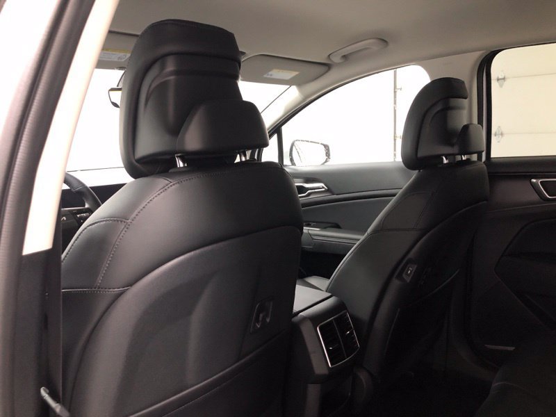 New 2026 Kia Sportage EX FWD image 17