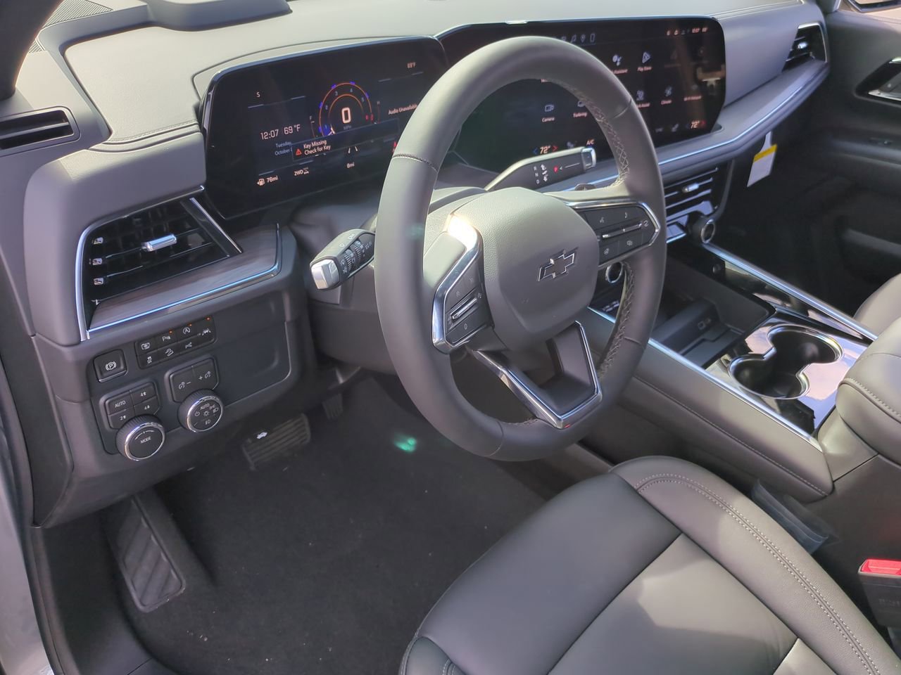 New 2026 Chevrolet Suburban Z71 w/ Comfort Package image 10