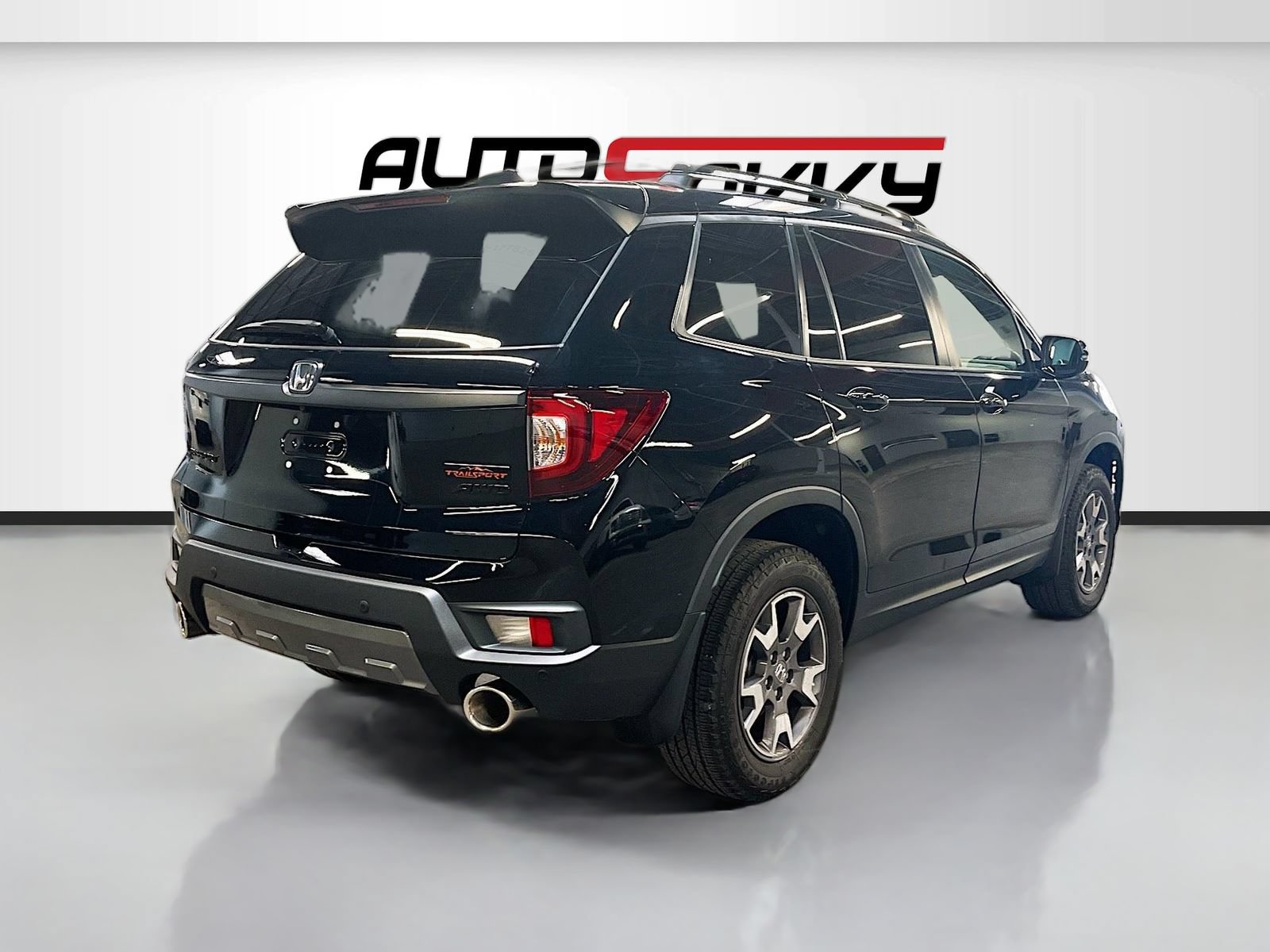 Used 2023 Honda Passport TrailSport image 7