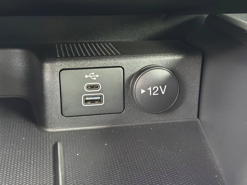 Used 2025 Ford Escape ST-Line w/ Tech Pack #1 AWD/4WD image 17