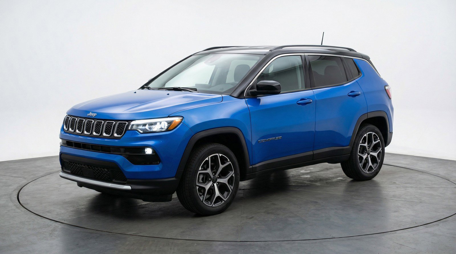 Used 2025 Jeep Compass Limited AWD/4WD image 3