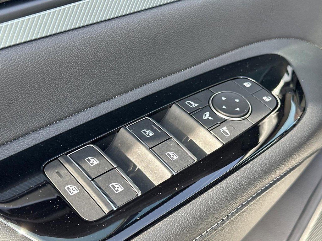 Used 2025 Nissan Murano Platinum image 23