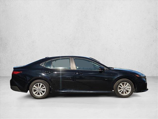 Used 2025 Toyota Camry LE FWD image 4