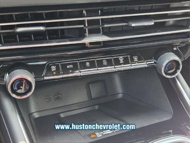 New 2027 Chevrolet Traverse LT w/ Sun and Wheel Package FWD image 28