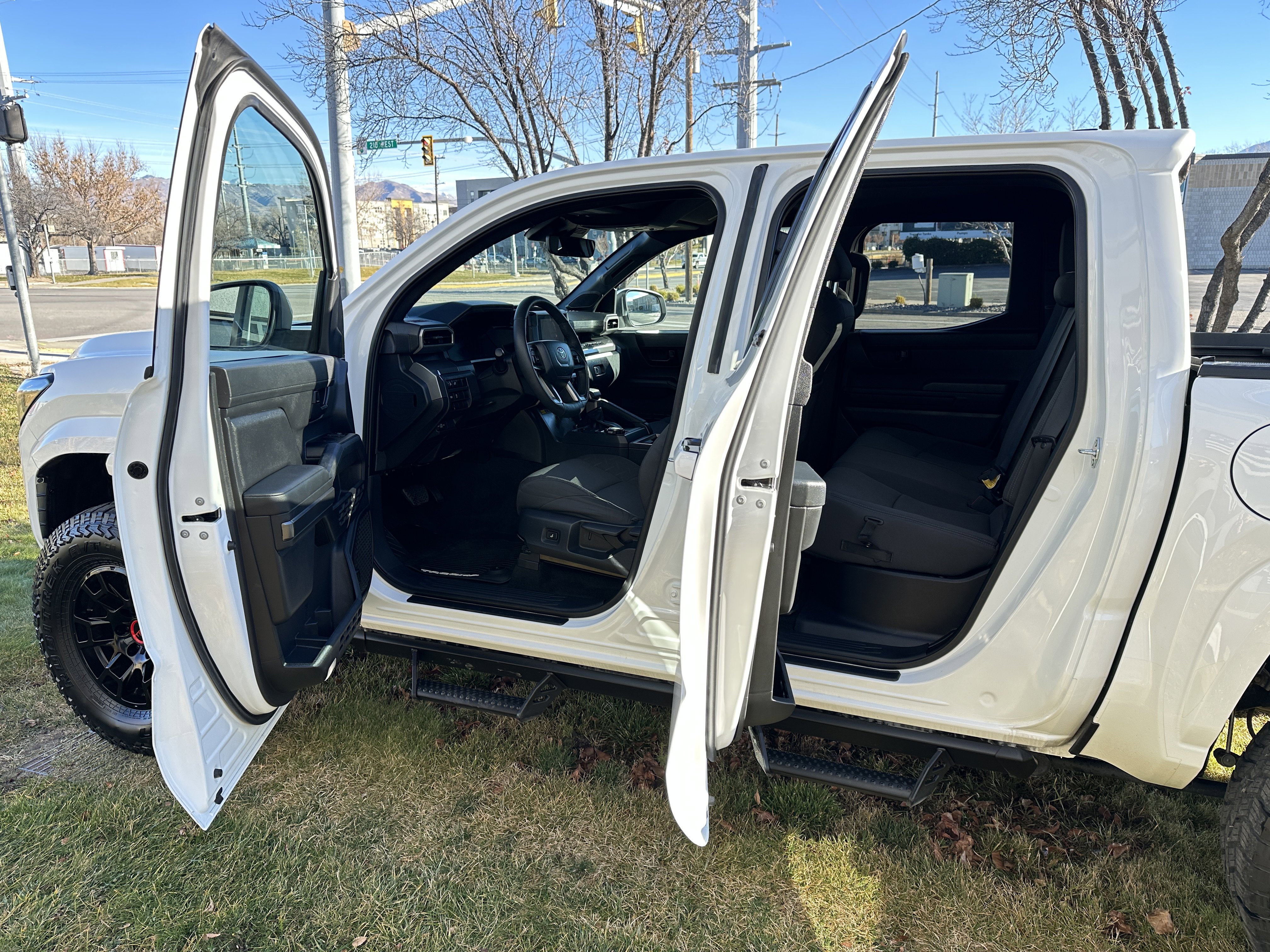 Used 2024 Toyota Tacoma SR5 image 21