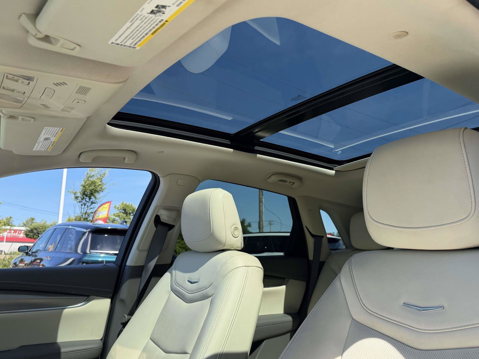 Certified 2023 Cadillac XT5 Premium Luxury w/ Technology Package AWD/4WD image 11
