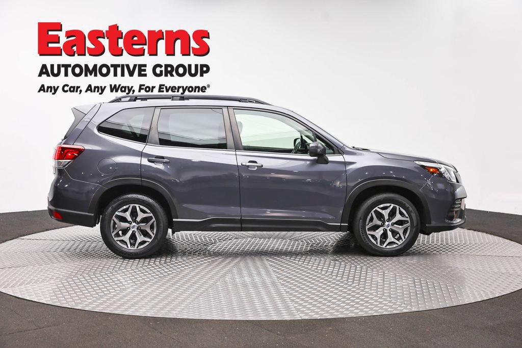 Used 2022 Subaru Forester Premium AWD/4WD image 4