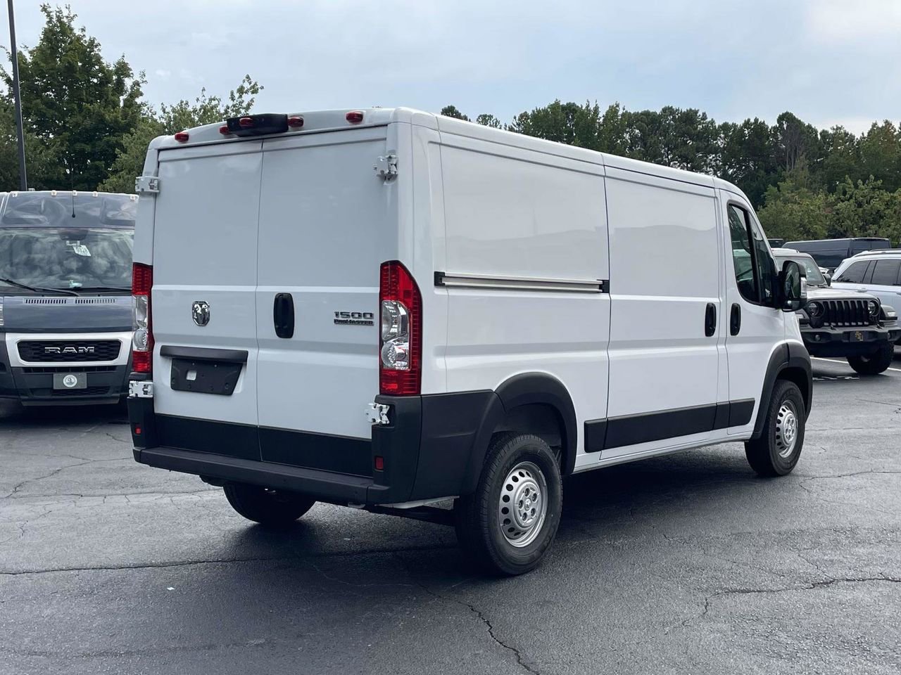 Used 2024 RAM ProMaster 1500 w/ Safety Group FWD image 8