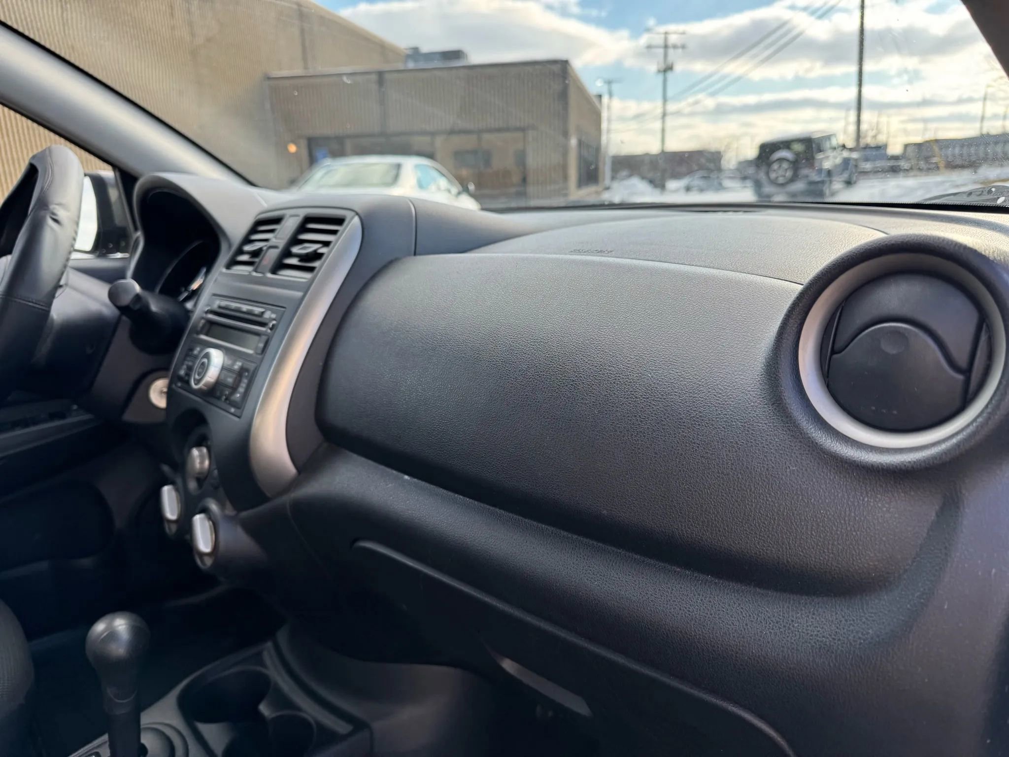 Used 2012 Nissan Versa SV w/ Convenience Pkg image 23