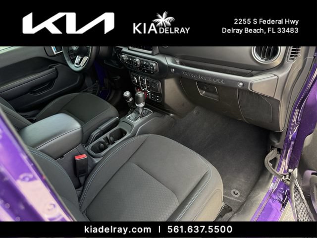 Used 2023 Jeep Wrangler Unlimited Rubicon 4xe w/ Cold Weather Group AWD/4WD image 10