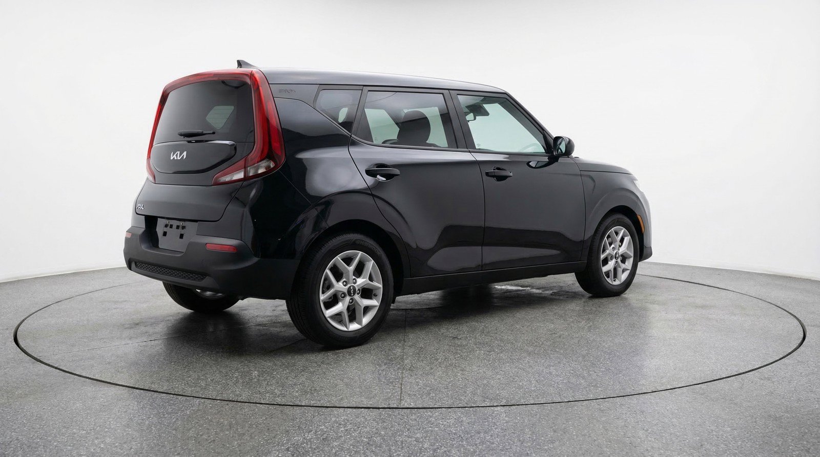 Used 2025 Kia Soul LX w/ LX Technology Package FWD image 9