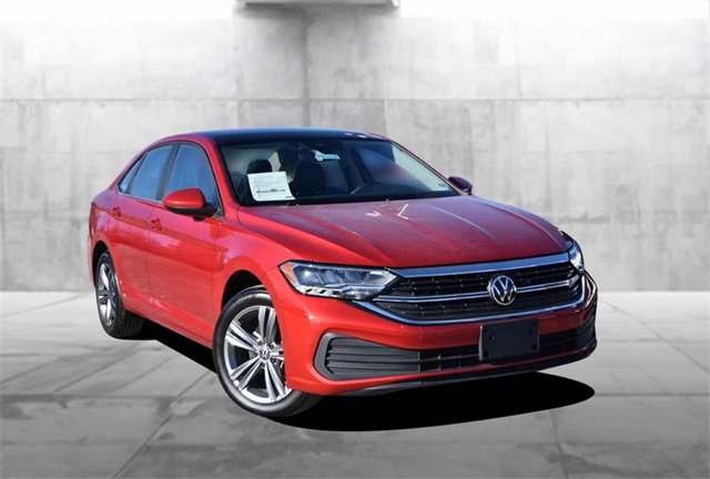 Certified 2024 Volkswagen Jetta SE w/ Panoramic Sunroof Package image 2