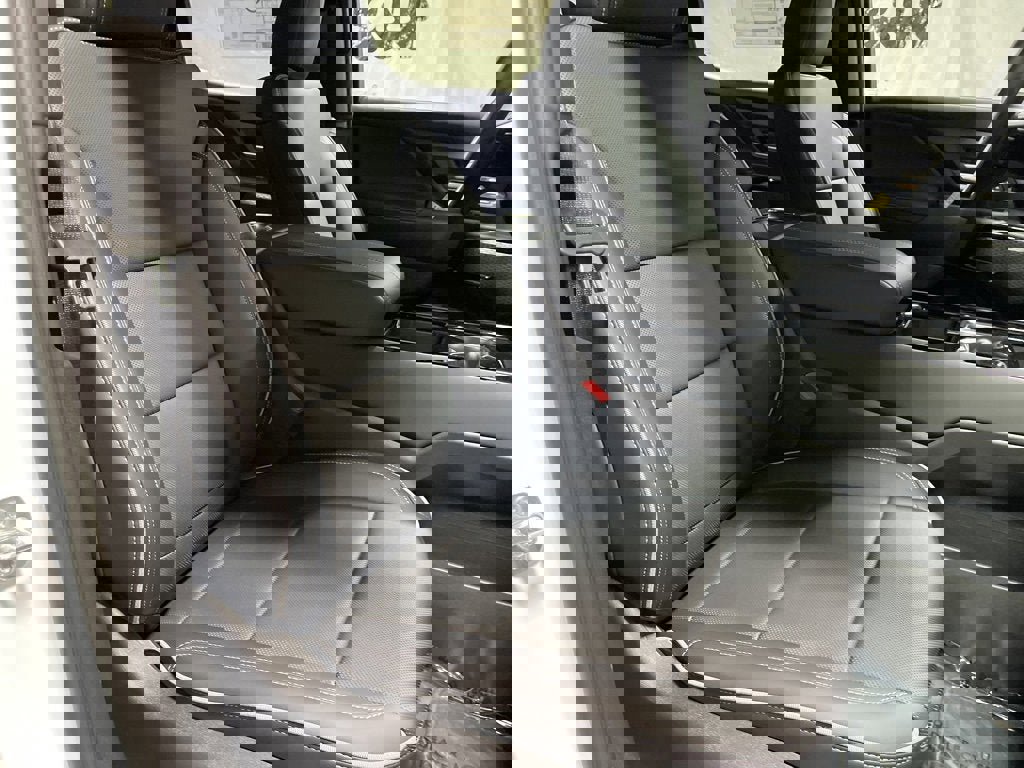 New 2025 Chevrolet Silverado EV LT image 10