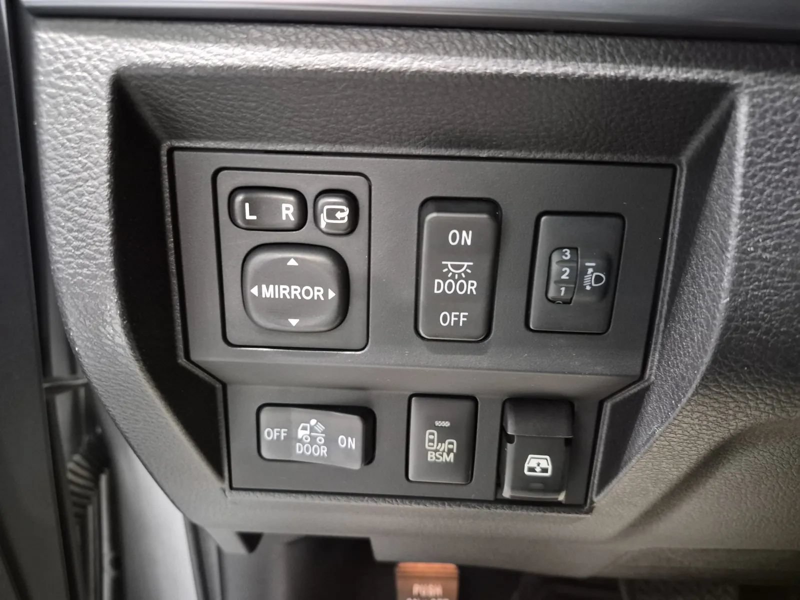 Used 2014 Toyota Tundra Platinum RWD image 25