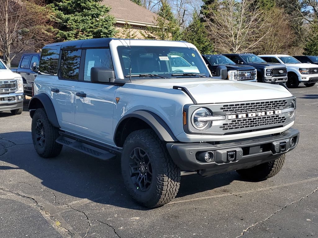 New 2026 Ford Bronco Badlands AWD/4WD video 3
