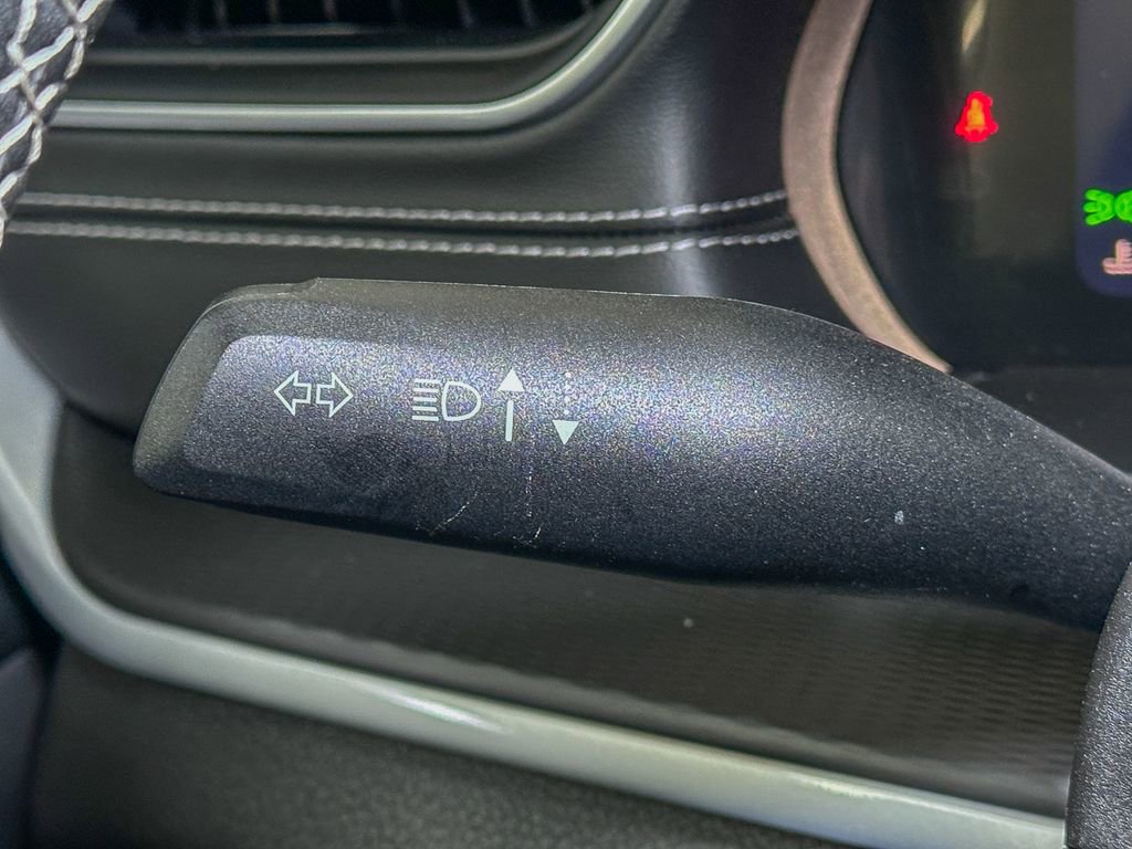 Certified 2024 Jeep Grand Cherokee Laredo w/ Trailer Tow Package image 32