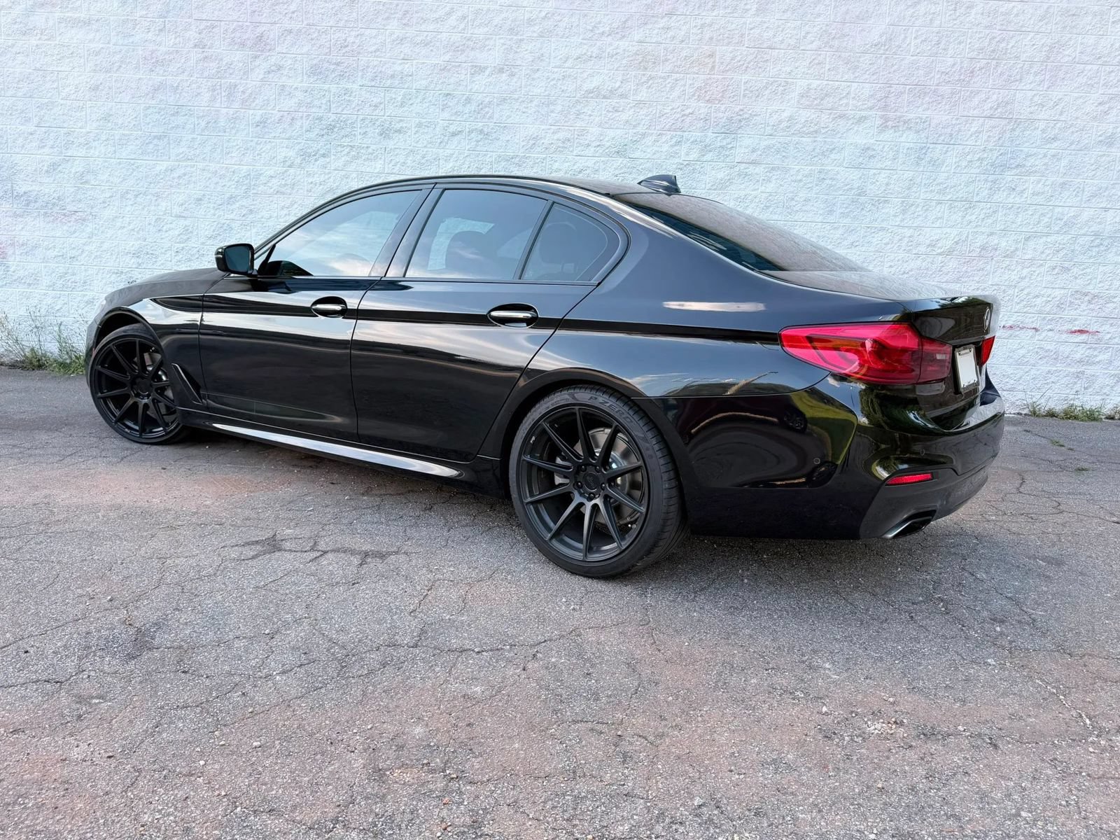 Used 2017 BMW 530i RWD image 2