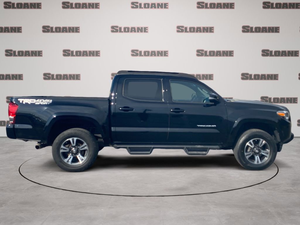 Used 2017 Toyota Tacoma TRD Sport w/ Tow Package (A/T) image 6