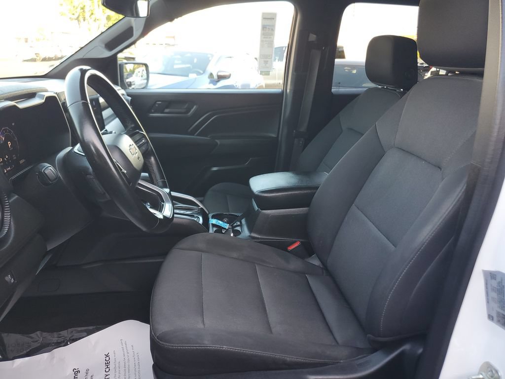 Used 2024 Chevrolet Colorado W/T w/ Technology Package RWD image 19