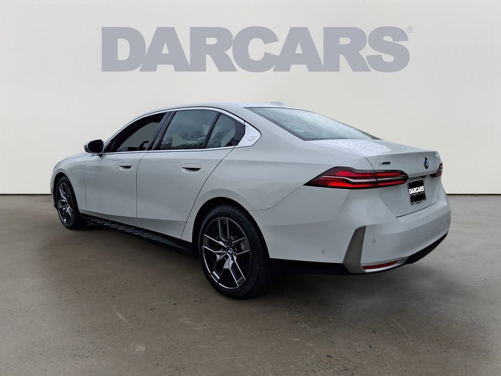 Used 2026 BMW 530i xDrive AWD/4WD image 4