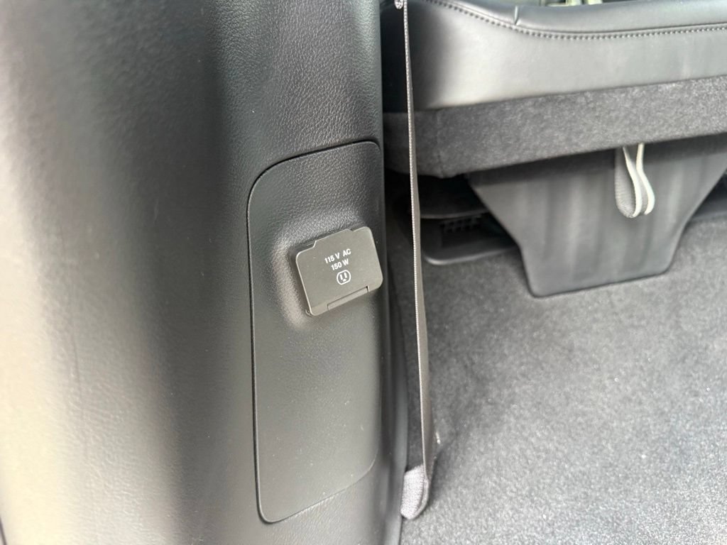 New 2027 Chrysler Pacifica Select w/ Family Tech Group FWD image 58